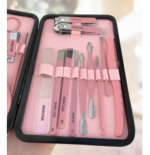 Zestaw do manicure 18 elementów różowy elegancki przenośny obcinacz do paznokci nożyczki skóra